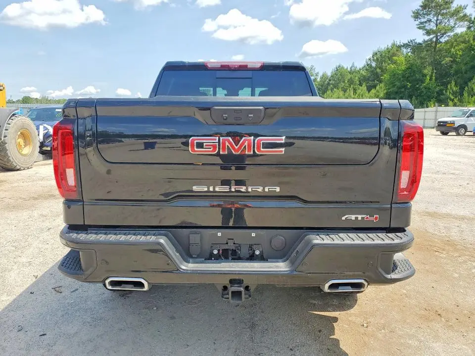 2025 GMC SIERRA K1500 AT4  
