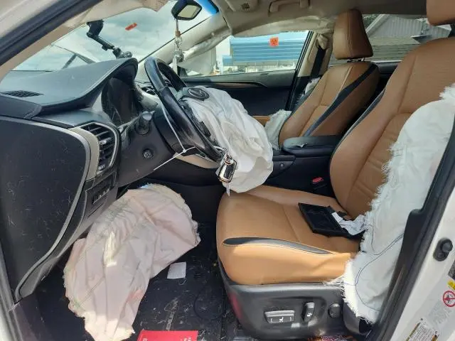 2016 LEXUS NX 200T BASE  
