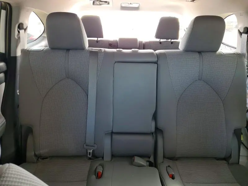 2021 TOYOTA HIGHLANDER L  