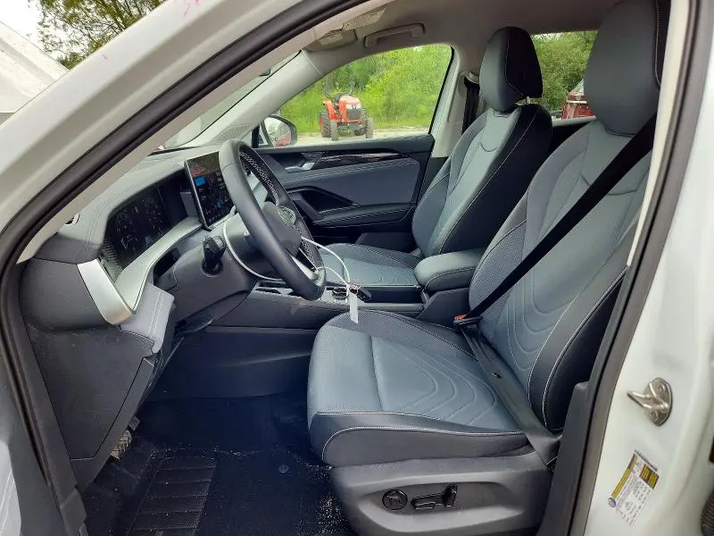 2025 VOLKSWAGEN TIGUAN SE  
