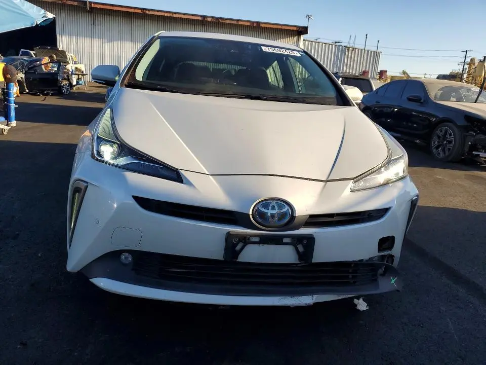2019 TOYOTA PRIUS XLE AWD-E  
