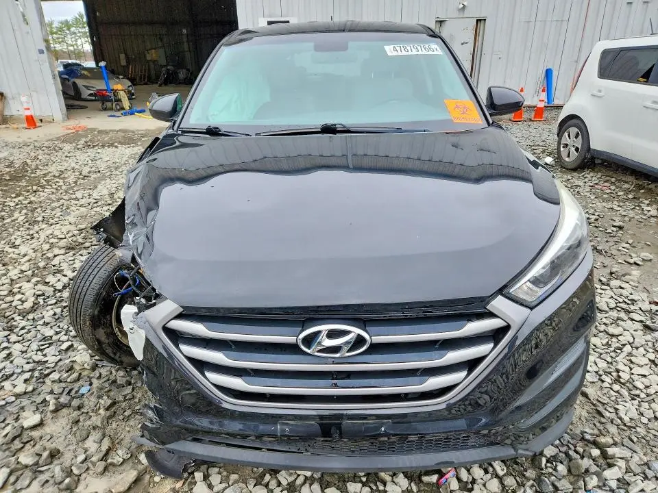 2018 HYUNDAI TUCSON SE  
