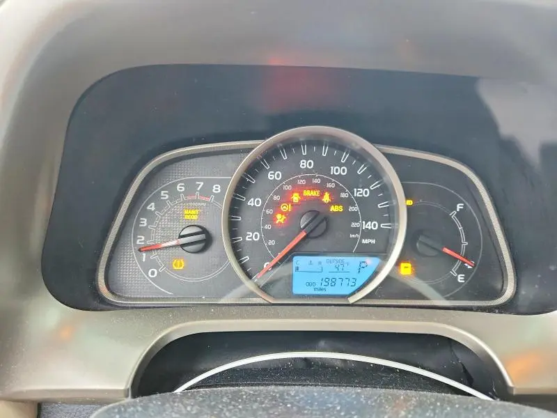 2014 TOYOTA RAV4 XLE  