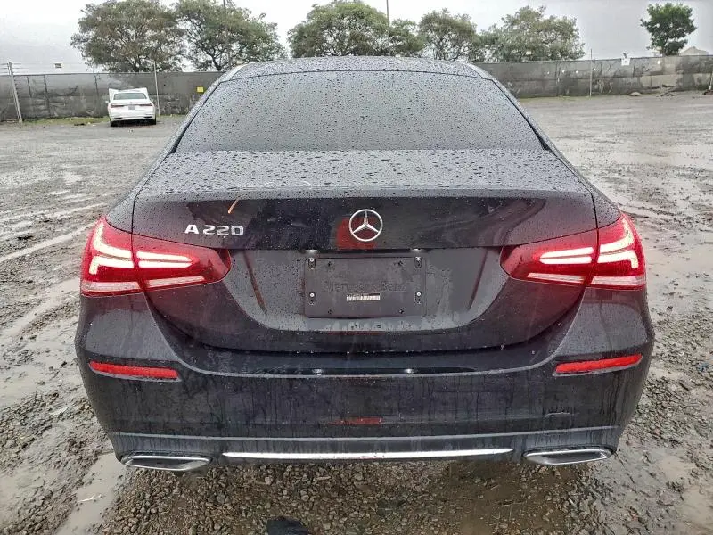 2021 MERCEDES-BENZ A 220  