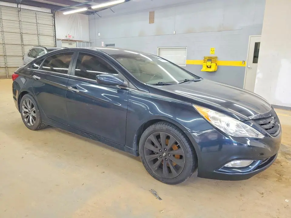 2012 HYUNDAI SONATA SE  