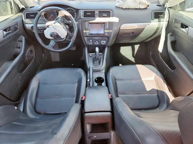 2016 VOLKSWAGEN JETTA SE  