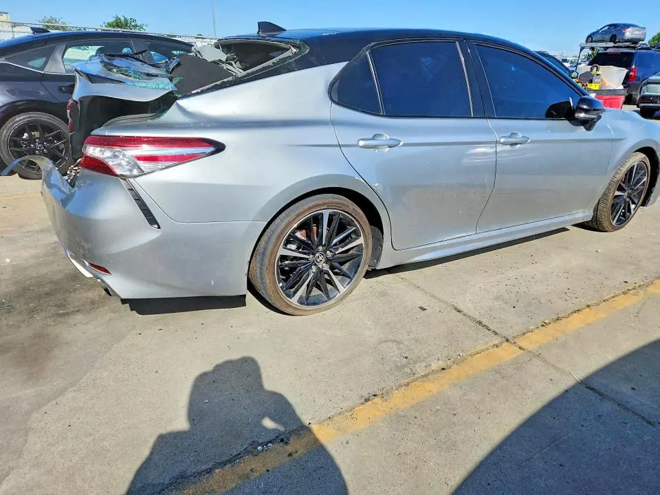 2020 TOYOTA CAMRY XSE  