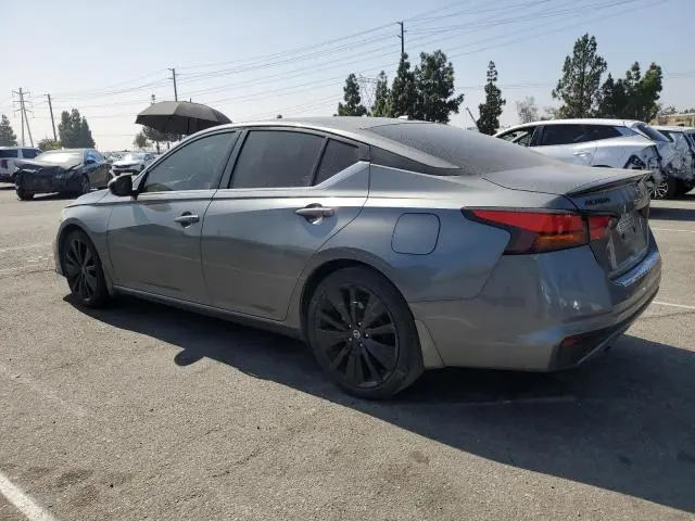 2022 NISSAN ALTIMA SR  