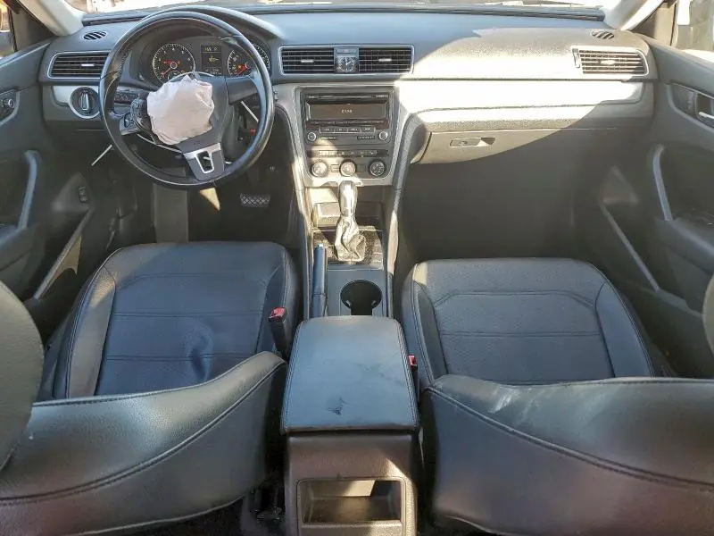 2015 VOLKSWAGEN PASSAT S  