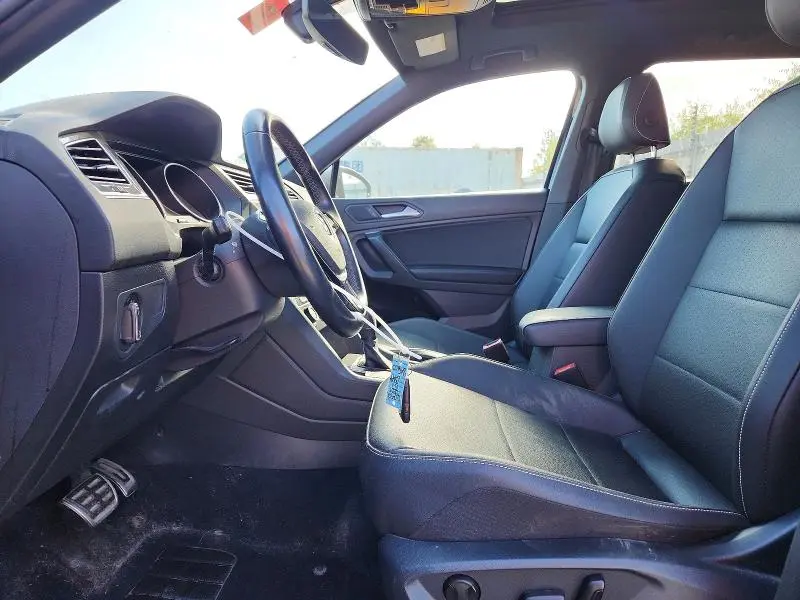 2021 VOLKSWAGEN TIGUAN SE  