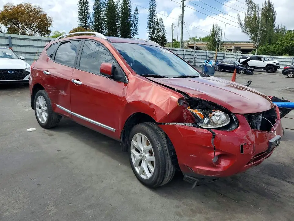 2011 NISSAN ROGUE S  