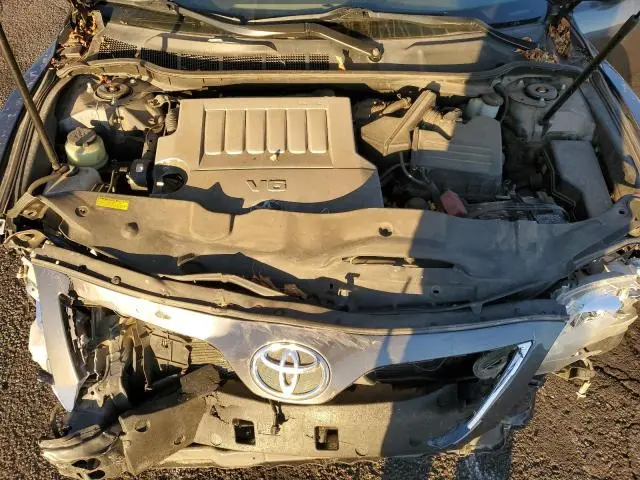 2011 TOYOTA CAMRY SE  