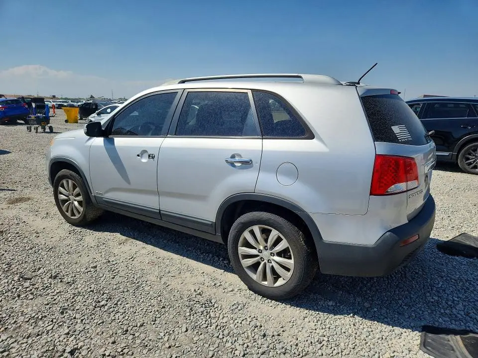 2011 KIA SORENTO LX  