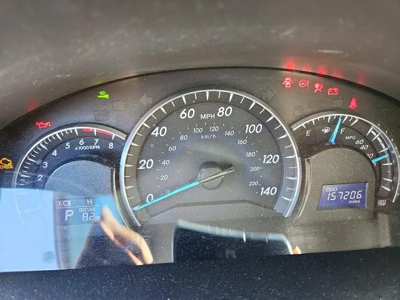 2012 TOYOTA CAMRY XLE V6  