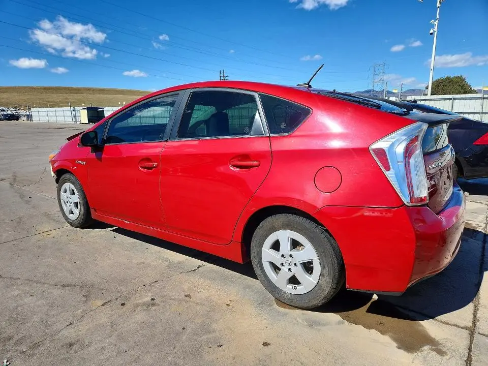 2013 TOYOTA PRIUS THREE  
