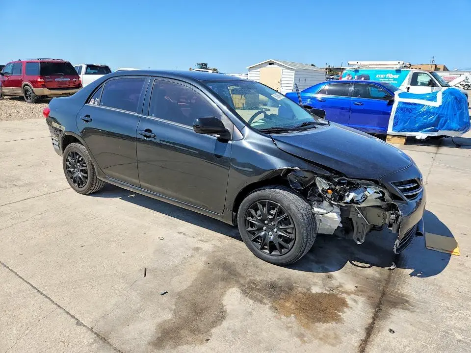 2013 TOYOTA COROLLA LE  