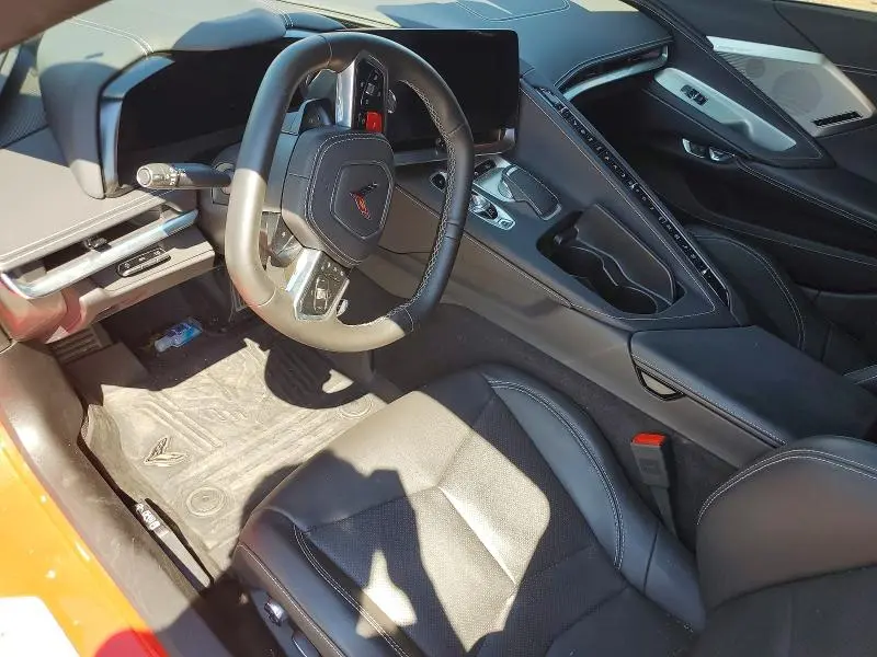 2025 CHEVROLET CORVETTE STINGRAY 2LT  