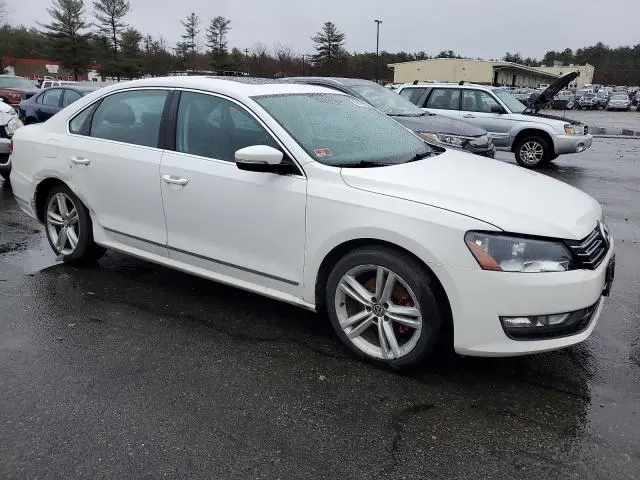2015 VOLKSWAGEN PASSAT SE  