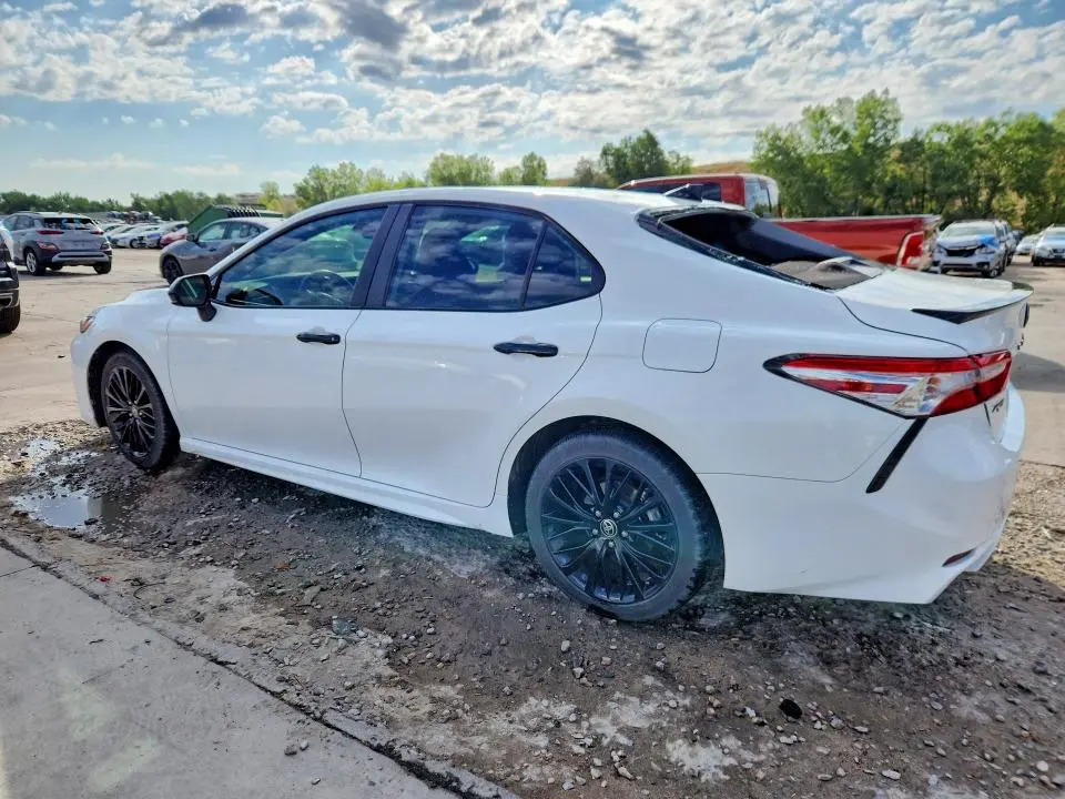 2020 TOYOTA CAMRY SE NIGHTSHADE  