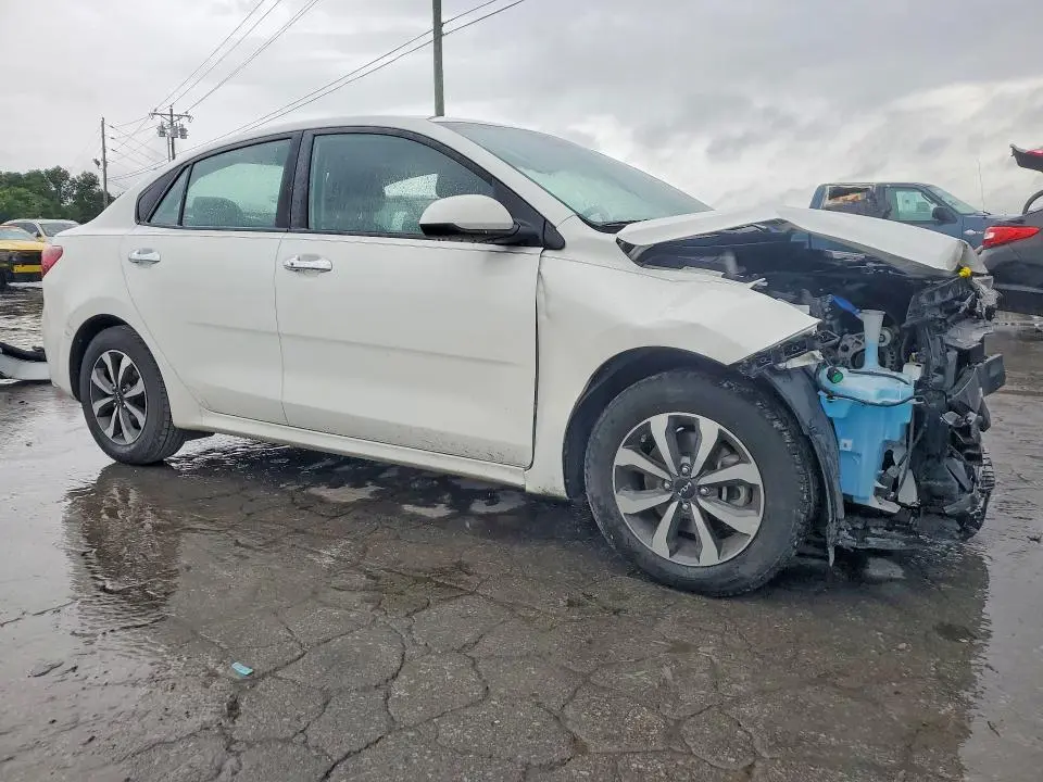 2022 KIA RIO S  