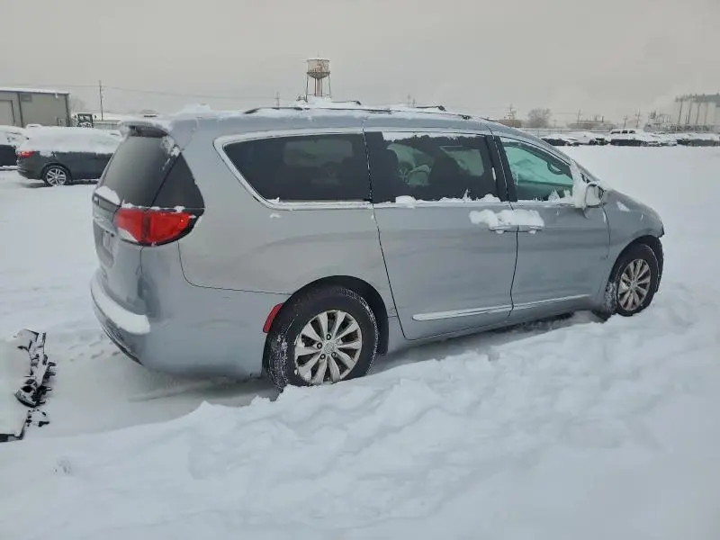 2017 CHRYSLER PACIFICA TOURING L  