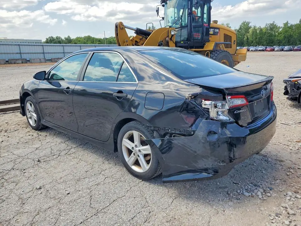 2014 TOYOTA CAMRY SE  