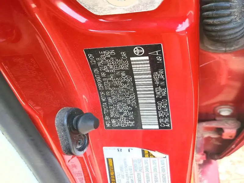 2010 TOYOTA PRIUS III  