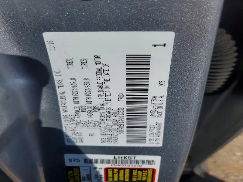 2017 TOYOTA TUNDRA SR5  