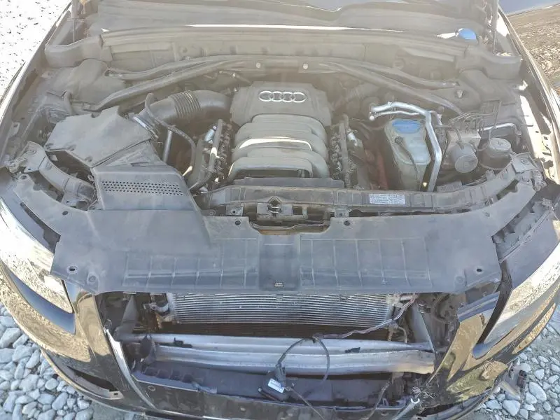 2010 AUDI Q5 PREMIUM PLUS  