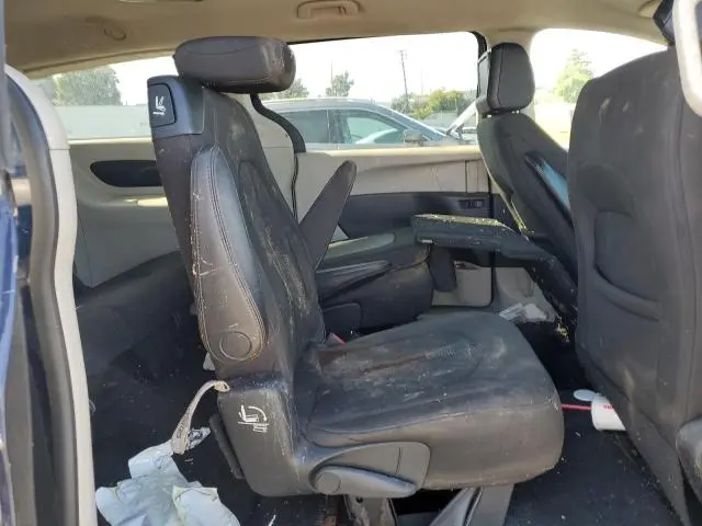 2017 CHRYSLER PACIFICA LX  