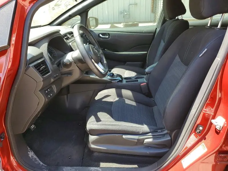 2022 NISSAN LEAF SV  
