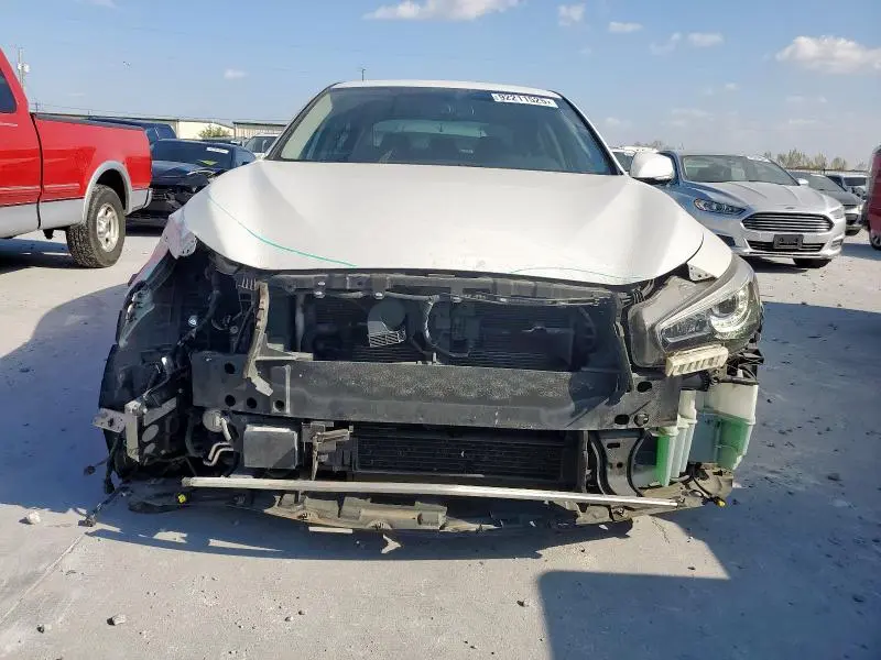 2018 INFINITI Q50 LUXE  