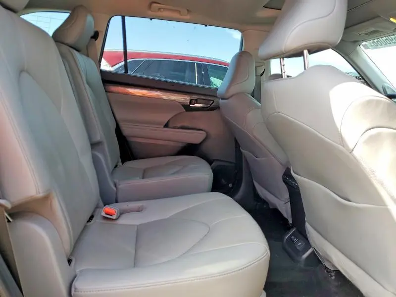 2020 TOYOTA HIGHLANDER LIMITED  