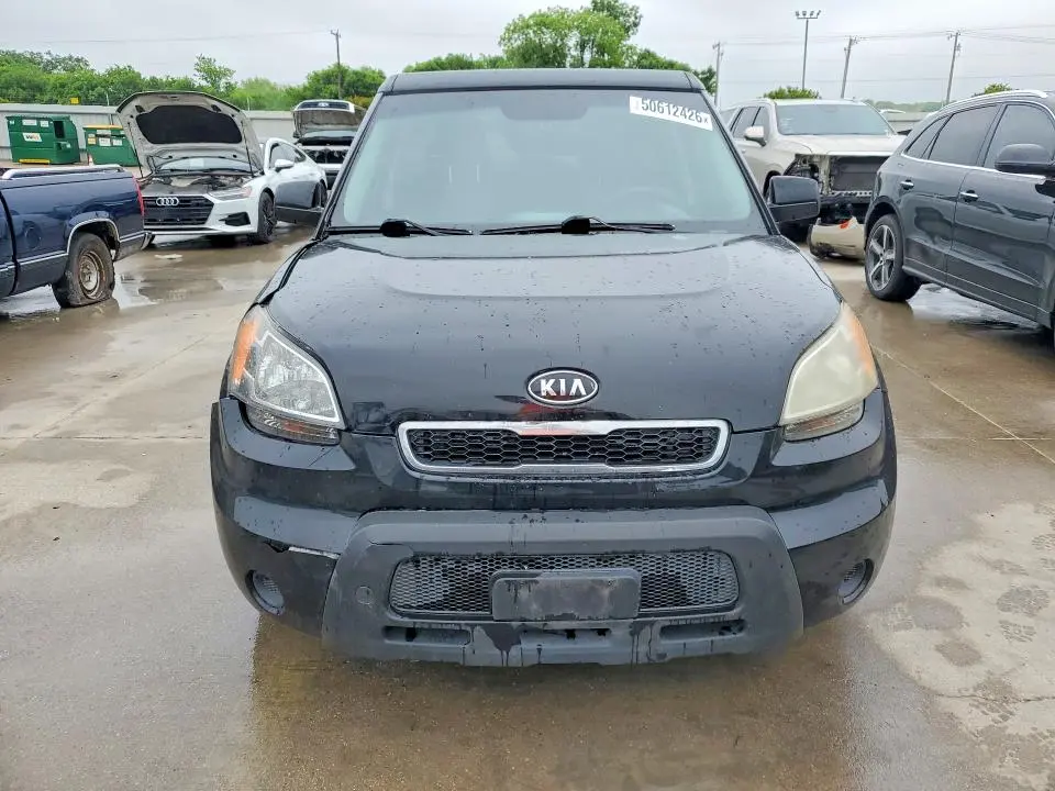 2011 KIA SOUL +  