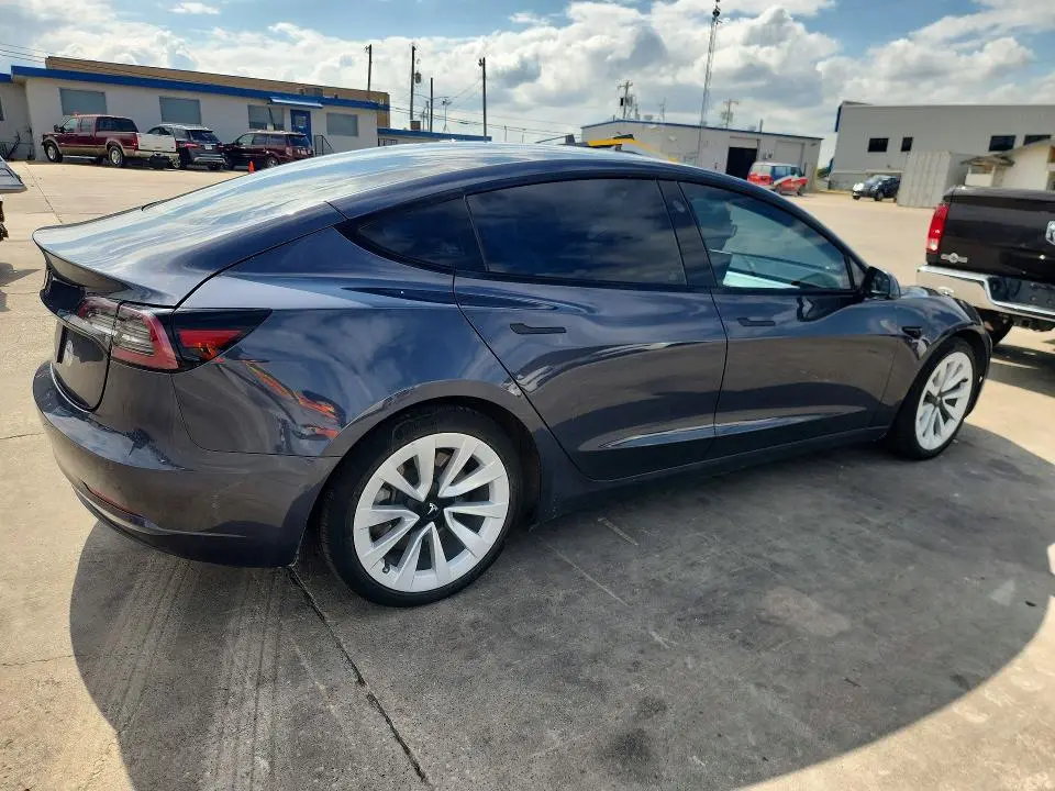 2021 TESLA MODEL 3   