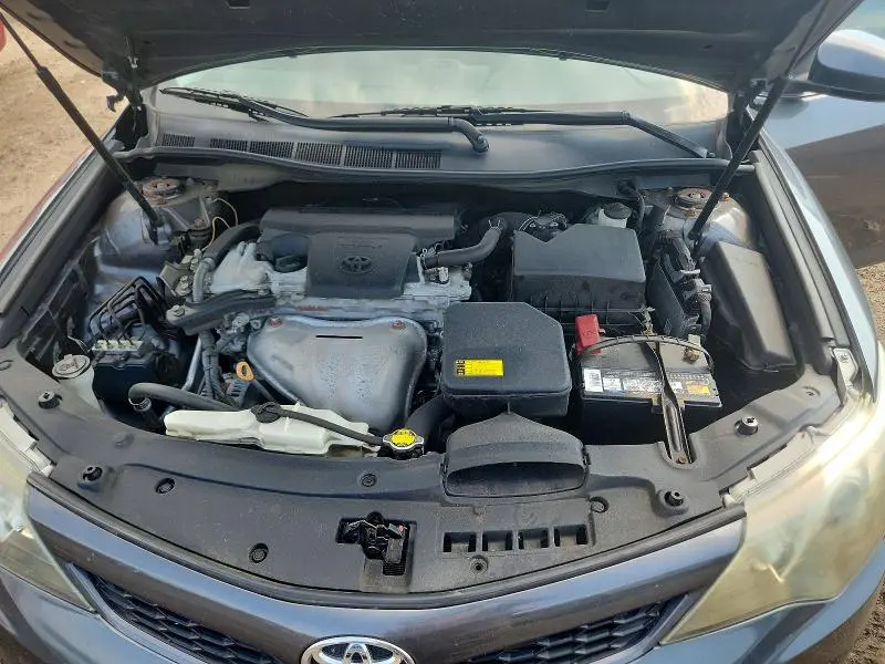 2014 TOYOTA CAMRY SE  