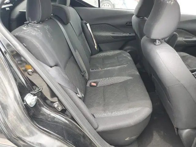 2020 NISSAN KICKS S  