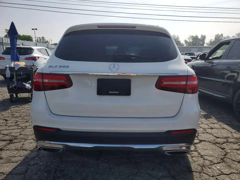 2019 MERCEDES-BENZ GLC 300  