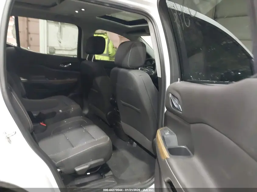 2022 GMC ACADIA FWD SLE