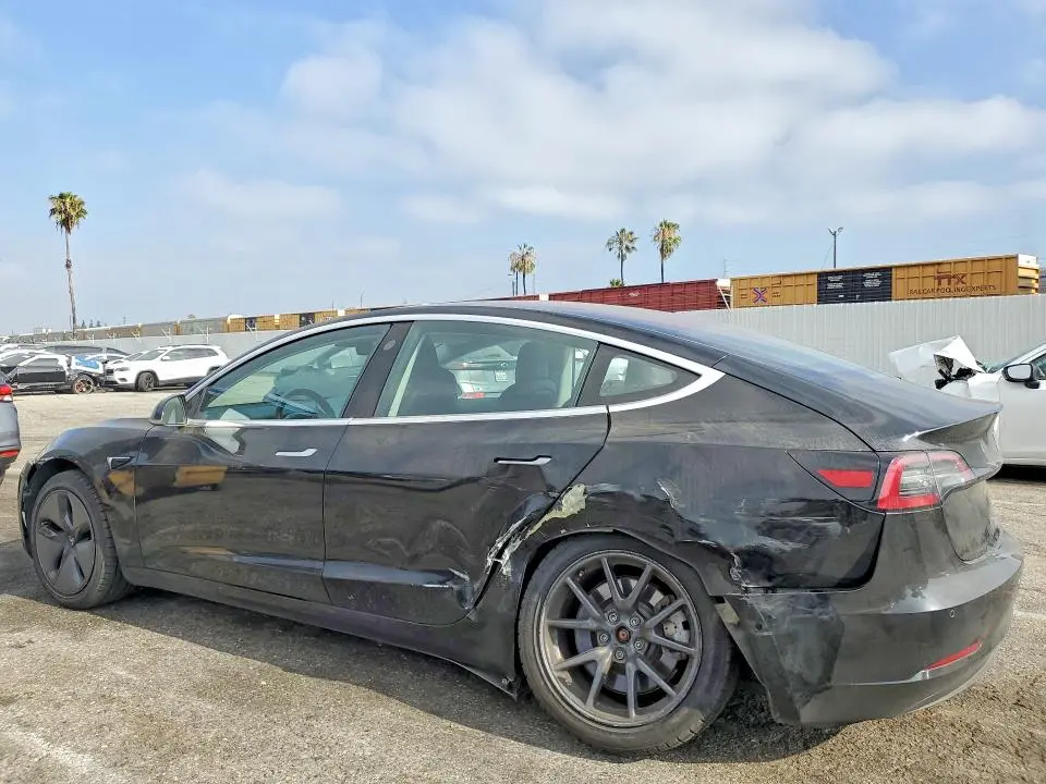 2018 TESLA MODEL 3   