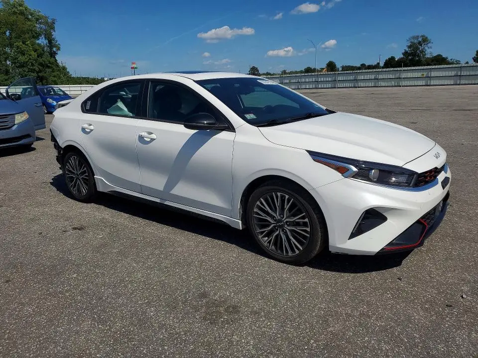2023 KIA FORTE GT LINE  