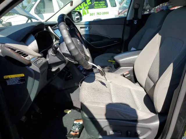 2017 HYUNDAI SANTA FE SE  