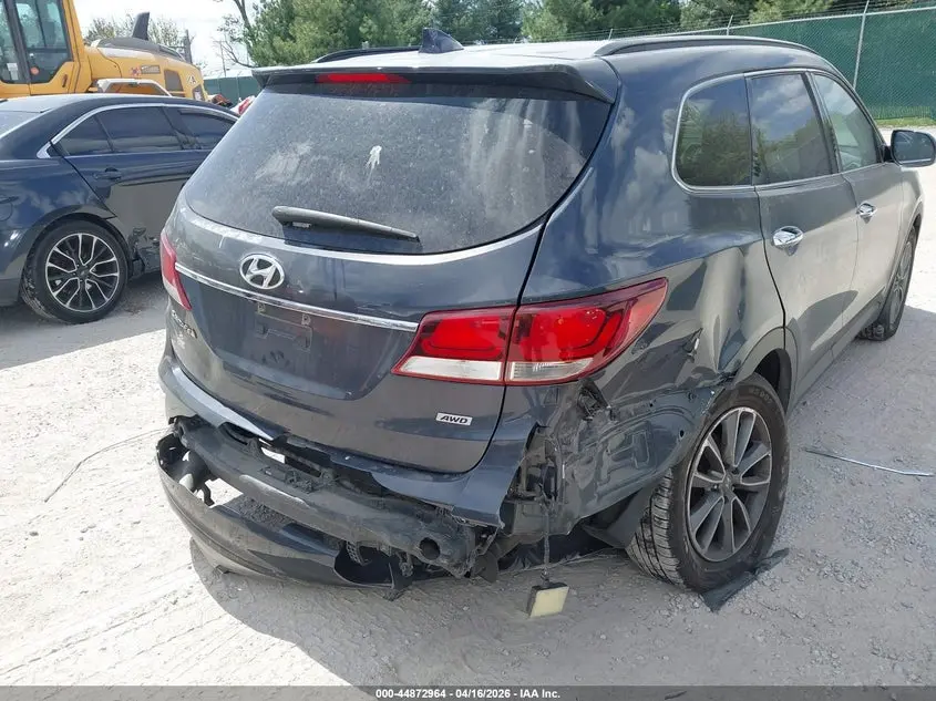 2018 HYUNDAI SANTA FE SE