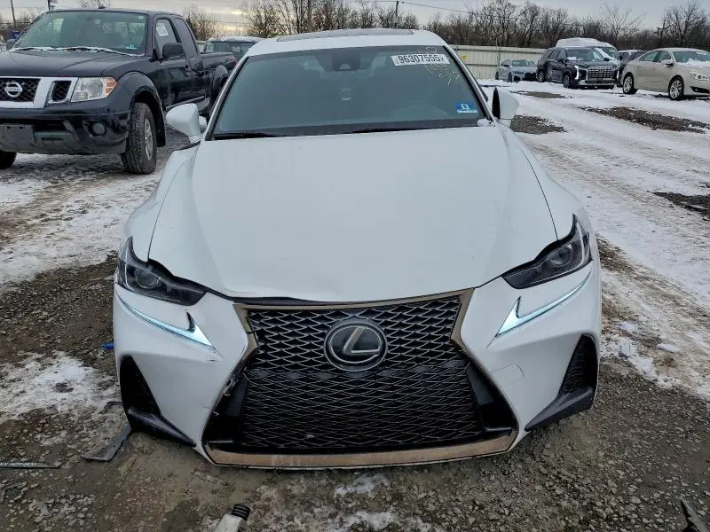 2018 LEXUS IS 300  
