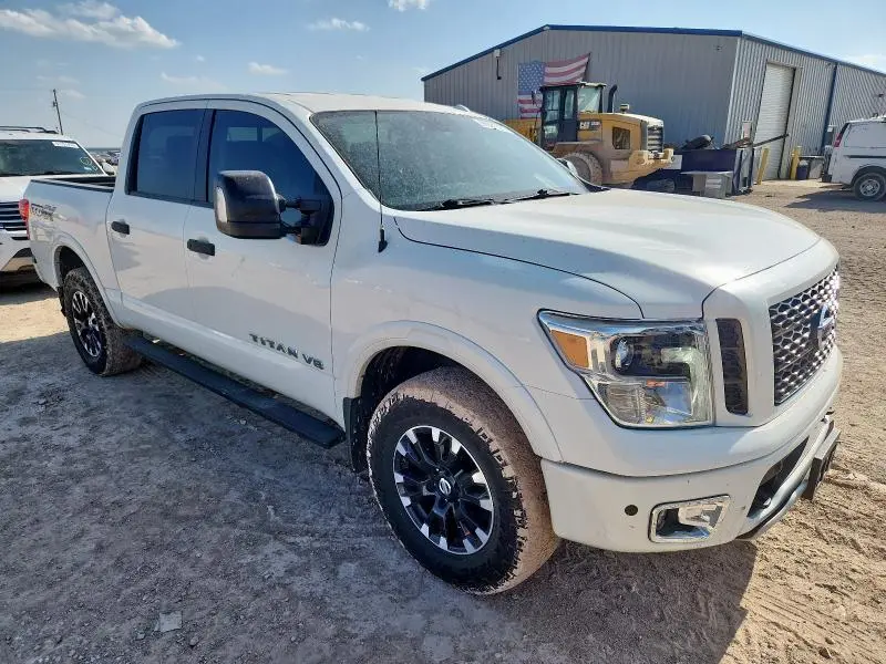 2019 NISSAN TITAN SV  