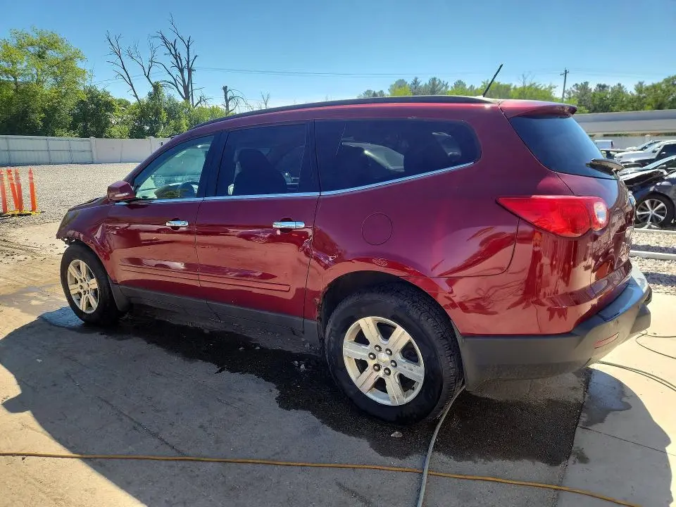 2011 CHEVROLET TRAVERSE LT  
