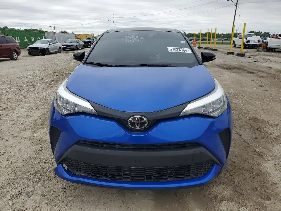 2020 TOYOTA C-HR XLE  