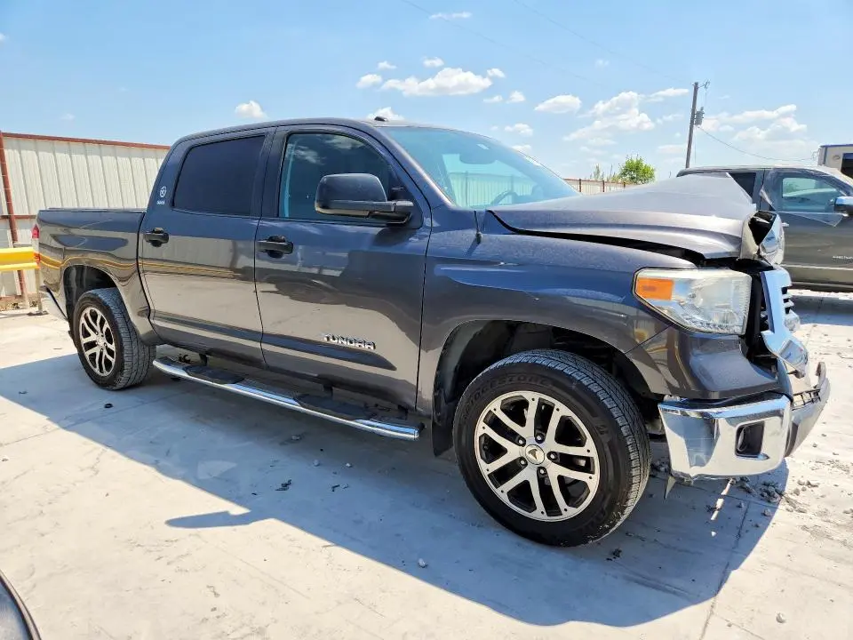 2017 TOYOTA TUNDRA CREWMAX SR5  