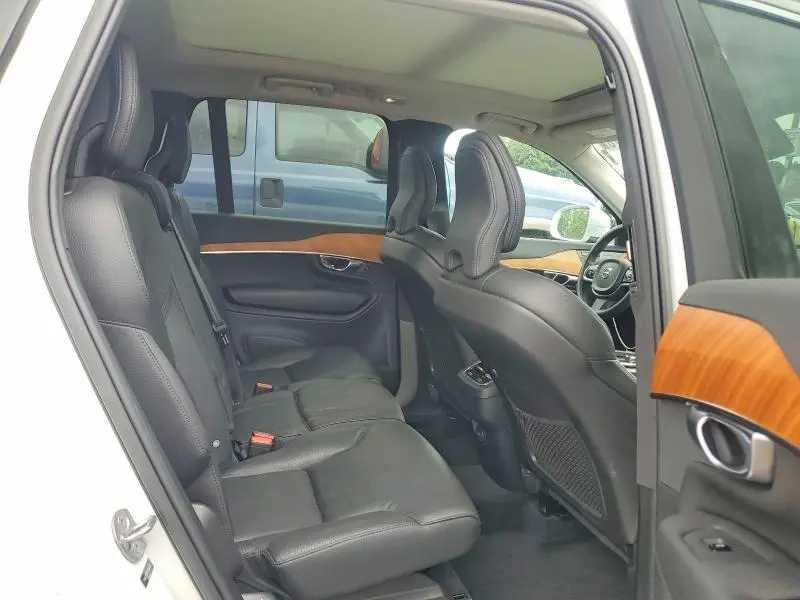 2023 VOLVO XC90 PLUS  