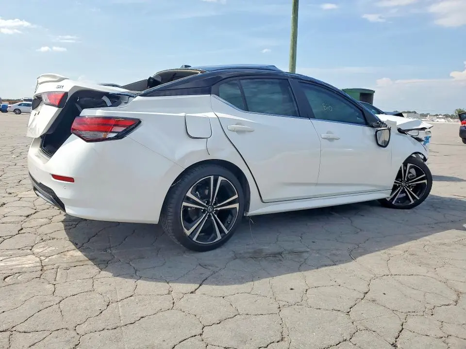 2023 NISSAN SENTRA SR  